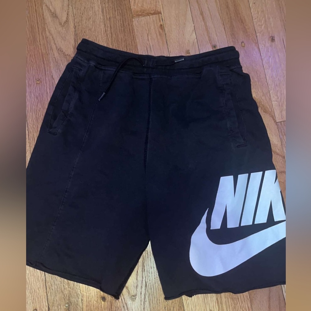 Nike shorts, boys size L, good condition, wore a couple times, good condition